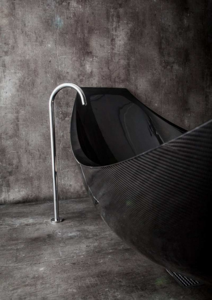 The Extraordinary and Stylish Floating Bathtub Design