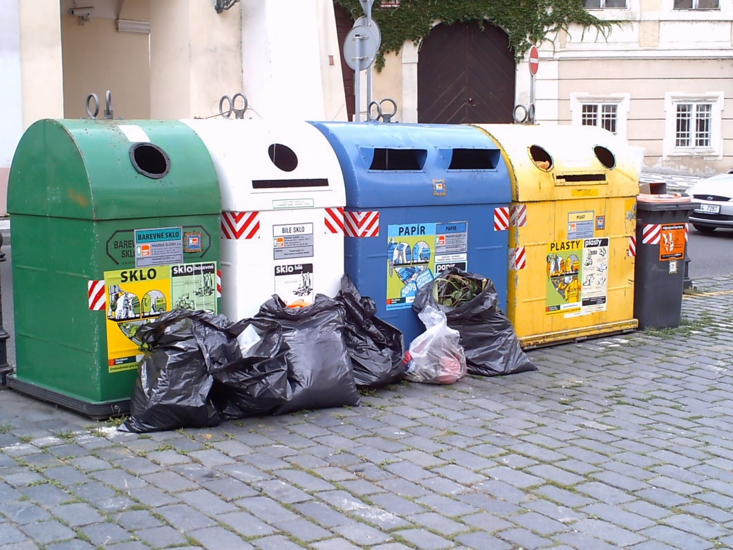 What Your Garbage Removal Service Provider Must Have