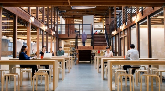 Opting For The Right Office Space When Going In For Start Ups