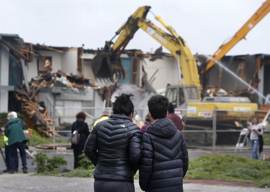 Safety Tips For Watching Demolitions