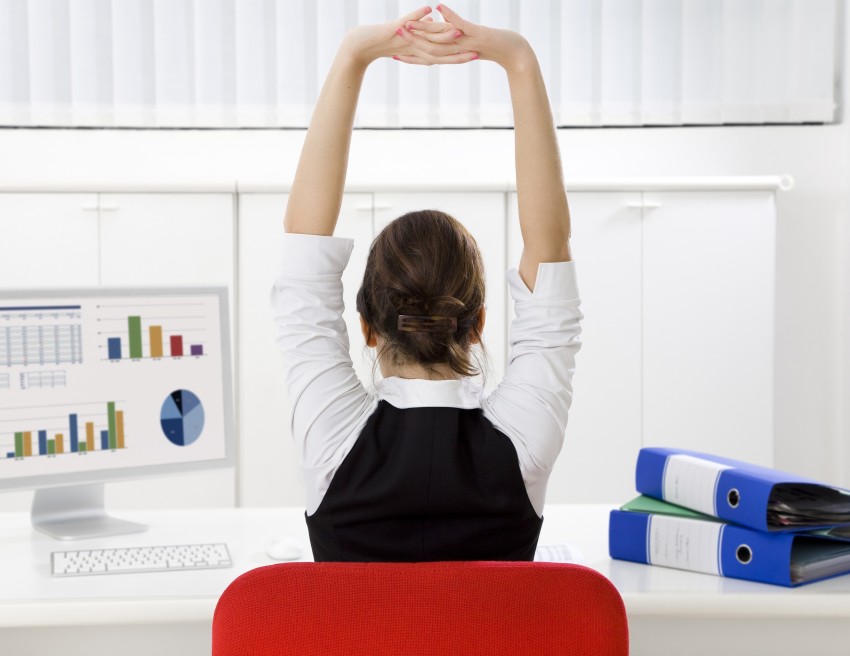 5 Easy 'Deskercise' Routines At Work