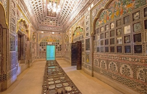 Sheesh Mahal