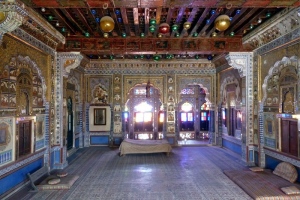 Takhat Mahal