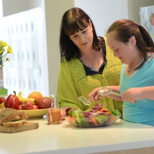 6 Ways You Can Simplify Meal Prep On Your Family's Busiest Weeks